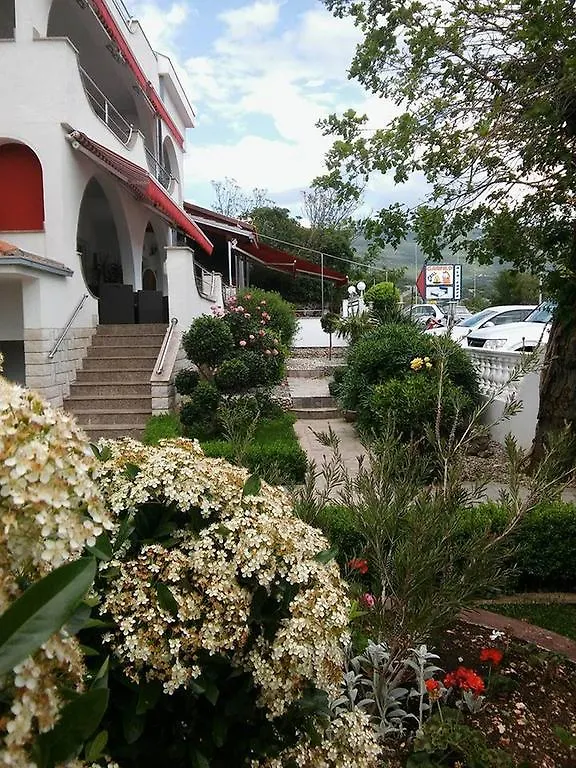 Guest House Garfild 2 Novi Vinodolski 3*,  Croatia