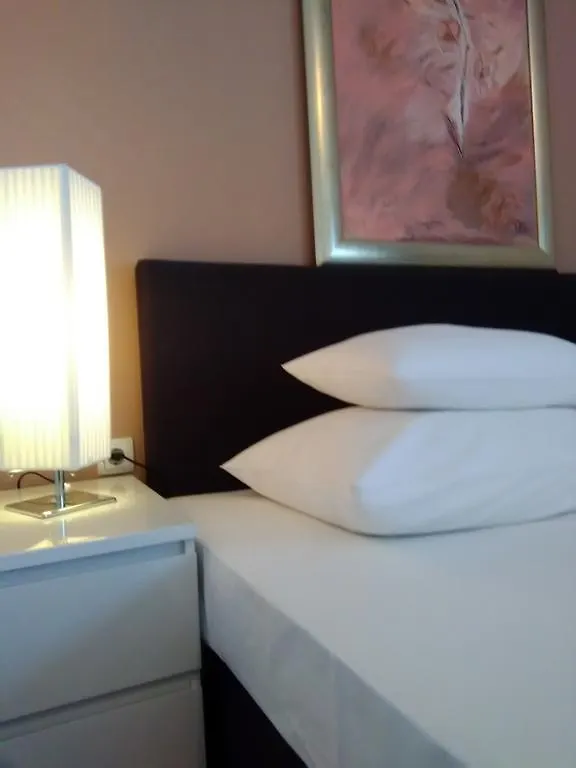 Guest House Garfild 2 Novi Vinodolski