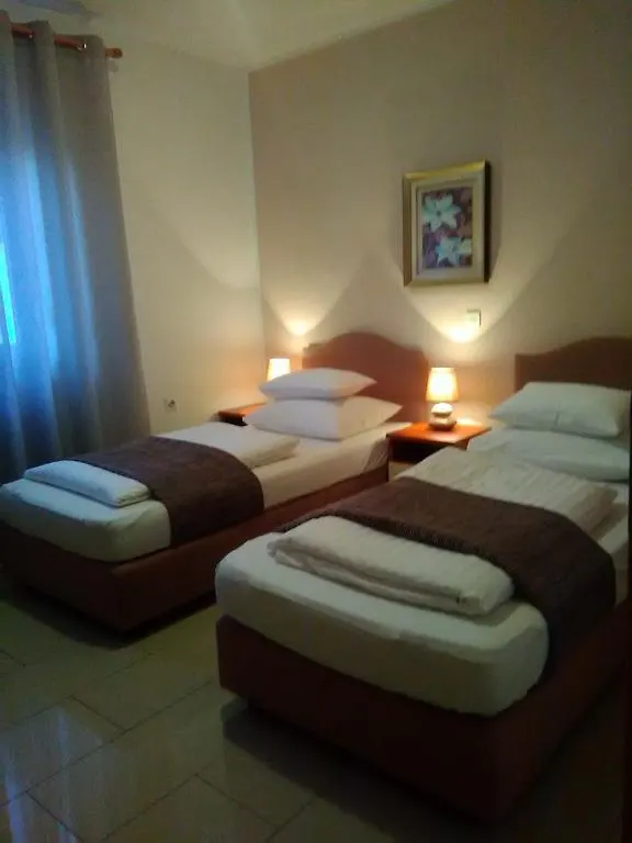Guest House Garfild 2 Novi Vinodolski