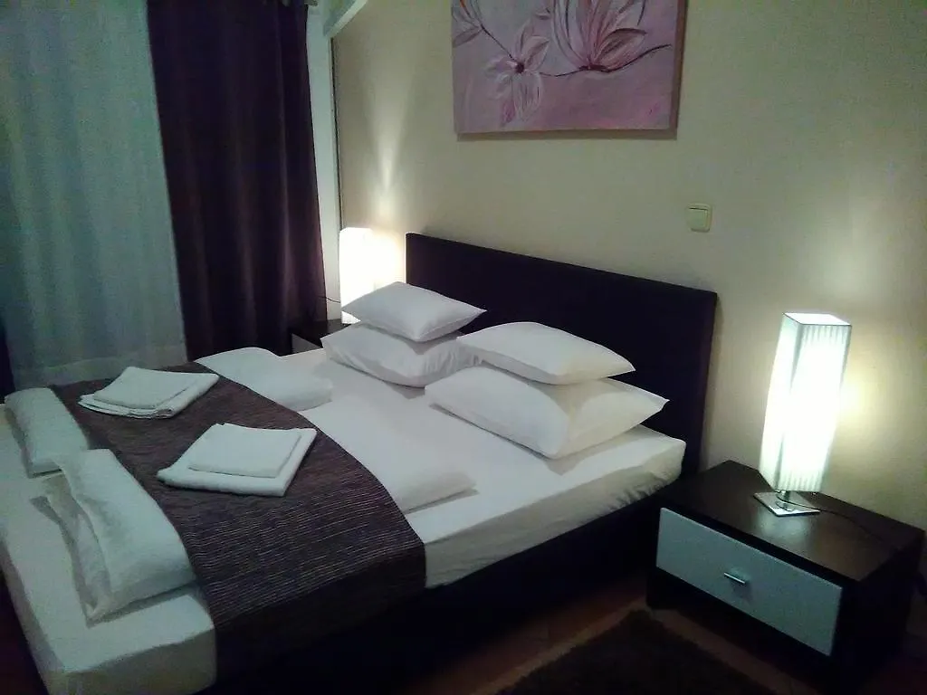 Guest House Garfild 2 Novi Vinodolski